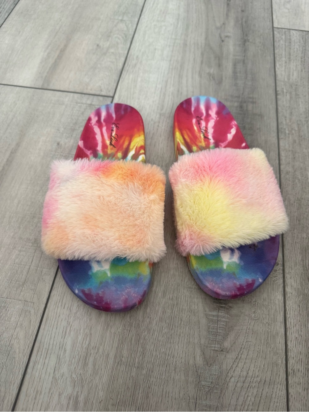 Tie-Dye Rainbow Fuzzy Slide Sandals